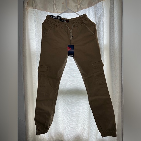 It’s new has a tag size 30